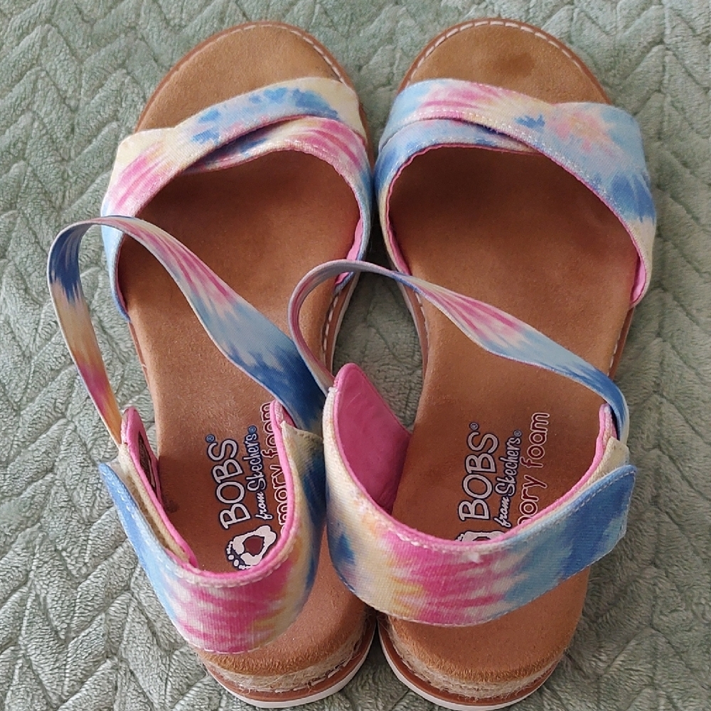 FIRST OFFER ACCEPTED! BOBS from Skechers Tie-Dye Sandals - Picture 2 of 8